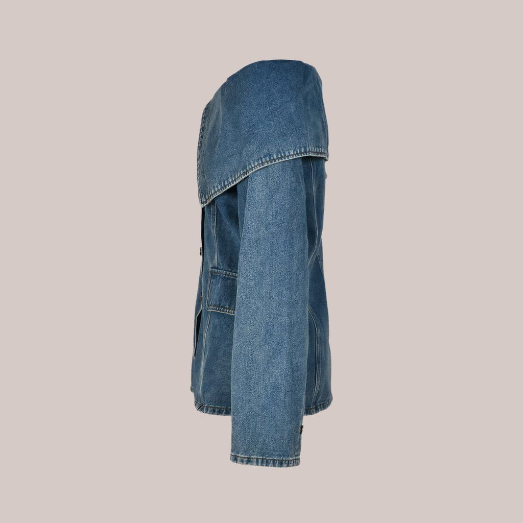 Modische Jeansjacke für Damen mit eleganten Knopf-Akzenten
