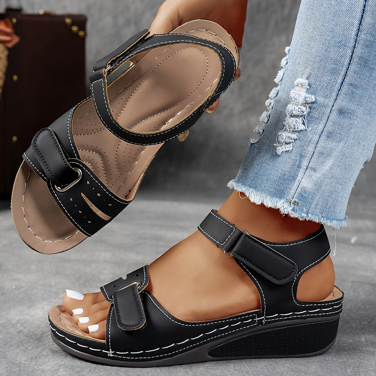Women's Orthopedic Sandals with Adjustable Straps and Cushioned Sole - Black