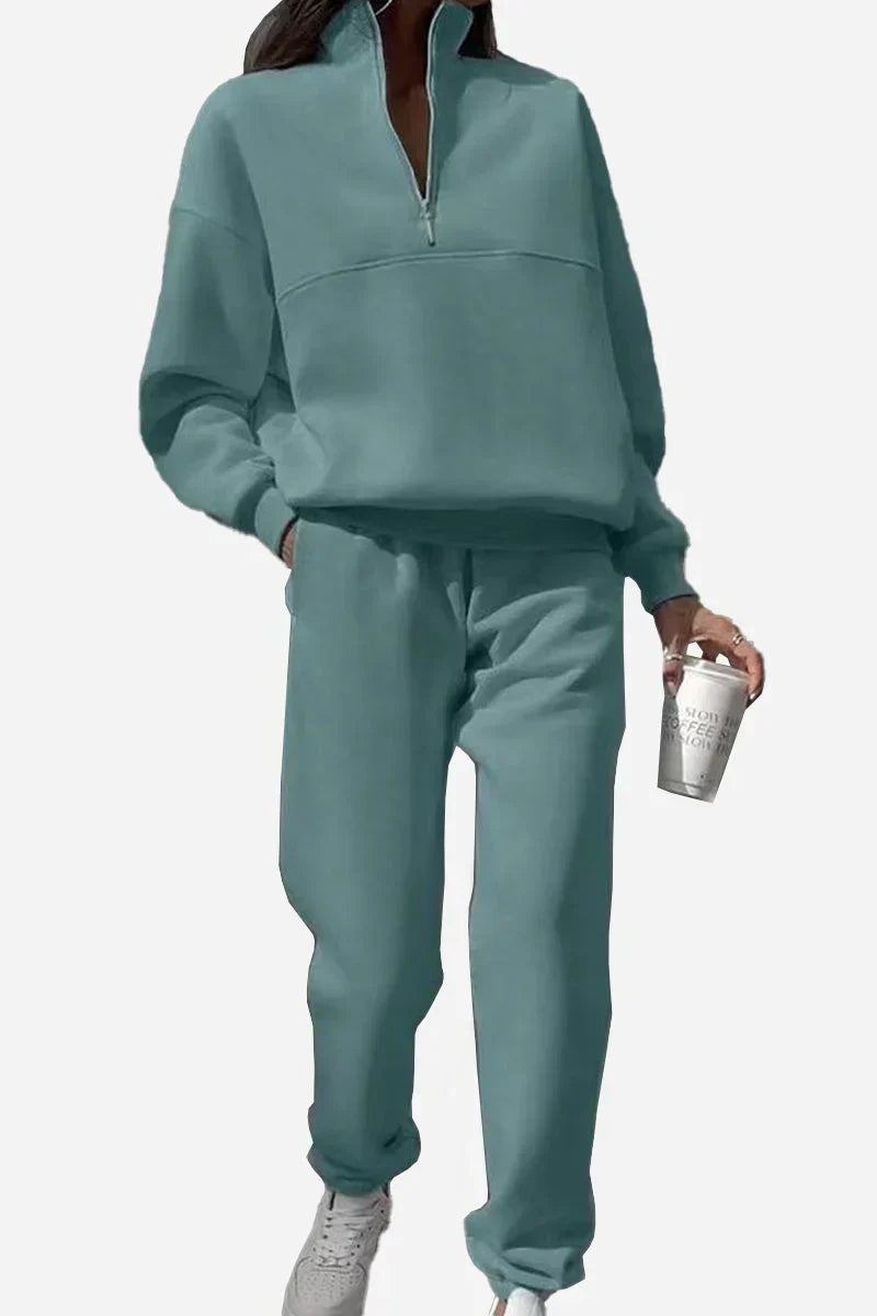 Two-Piece Women's Jogger Set in Cotton Blend with Hoodie and Sweatpants | Perfect for Autumn - Green