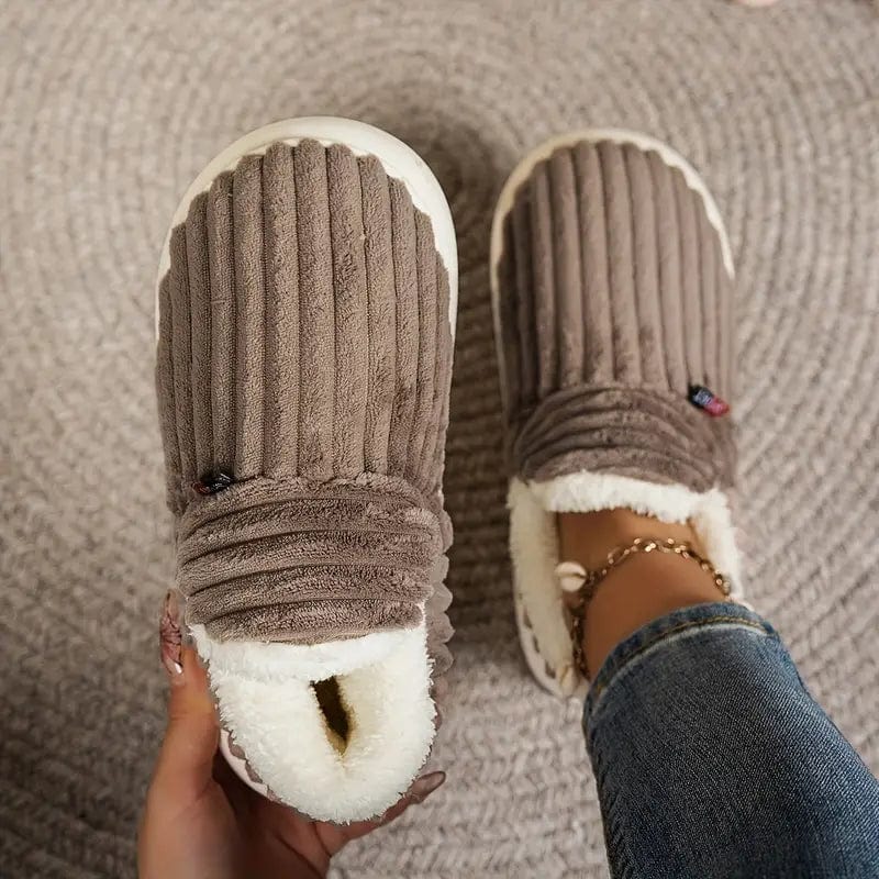 Women's Winter Slippers with Warm Lining, Thick Sole and Non-Slip Grip - Brown