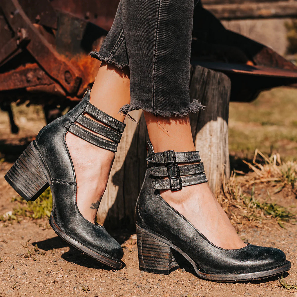Women's Boots with Block Heel, Comfortable Boots for Everyday - Perfect for Autumn and Winter - Black