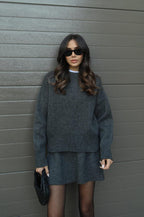 Schickes Strickpullover- und Minirock-Set für Damen