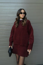 Schickes Strickpullover- und Minirock-Set für Damen