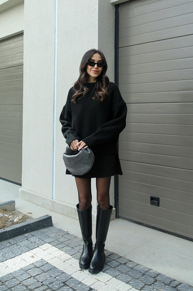 Schickes Strickpullover- und Minirock-Set für Damen