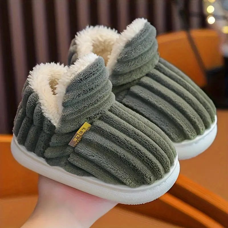 Women's Winter Slippers with Warm Lining, Thick Sole and Non-Slip Grip - Gray