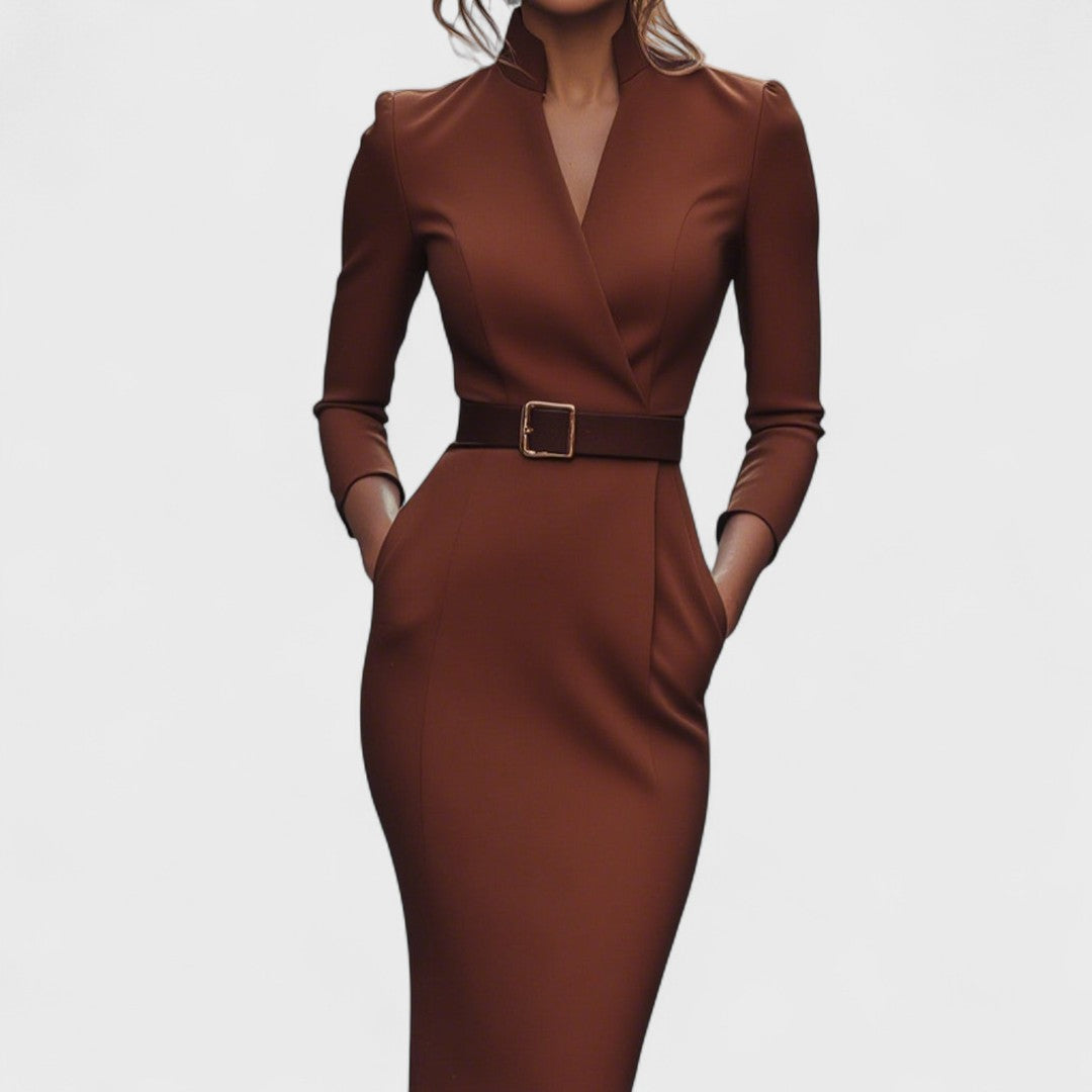 Elegant pencil dress with belt for a sophisticated fashion style