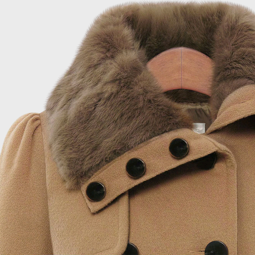 Trendy women's coat for Winters