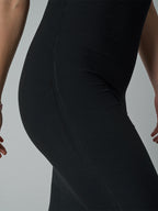Robe longue sculptante en dentelle