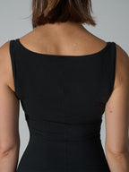 Robe longue sculptante en dentelle