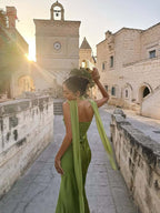 Robe de soirée sculptante en satin