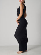 Robe longue sculptante en dentelle