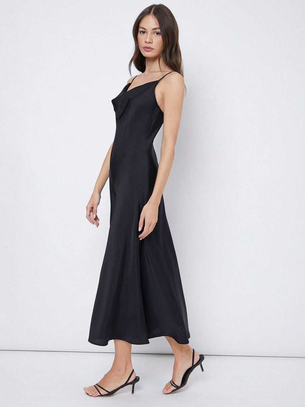 Luxus Satin Slip Midikleid