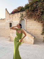Robe de soirée sculptante en satin