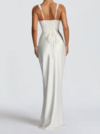 Robe de soirée sculptante en satin
