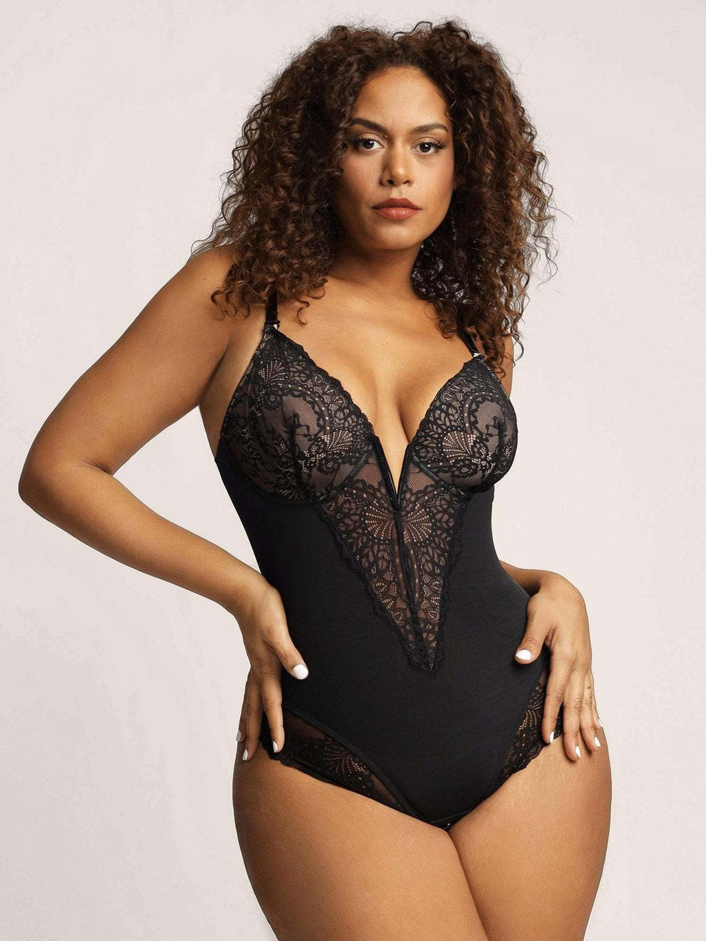 Spitzen-Tief-V formender Bodysuit