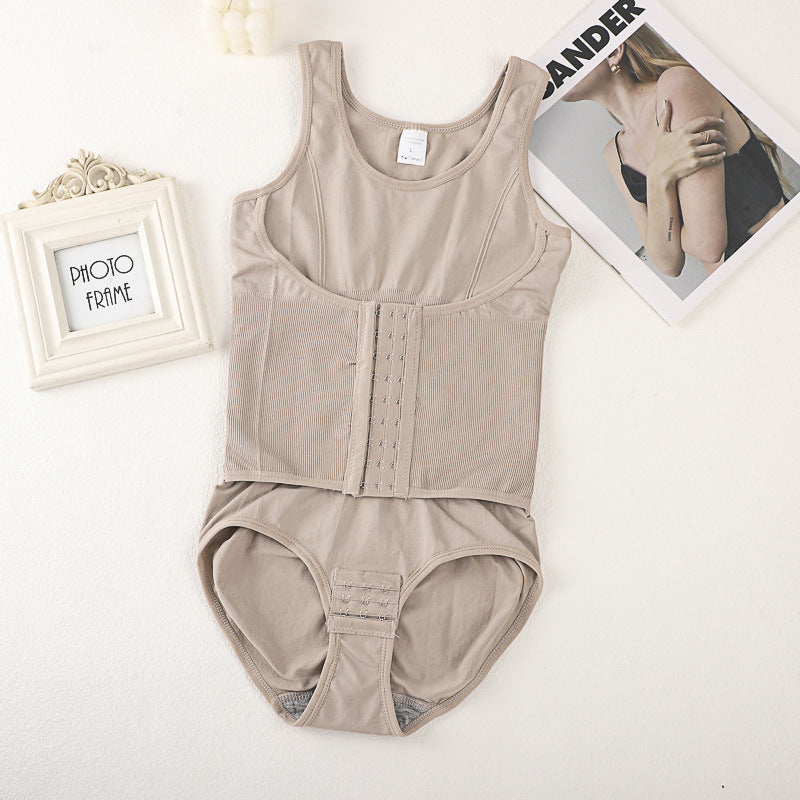 Haken- und formender Bodysuit mit breiten Trägern