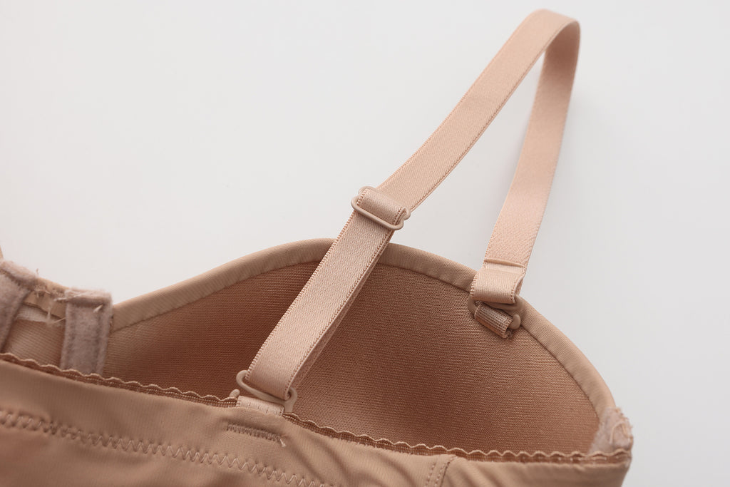 Trägerloser formender String-Bodysuit