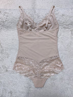 Spitzen-Hüftformender Bodysuit
