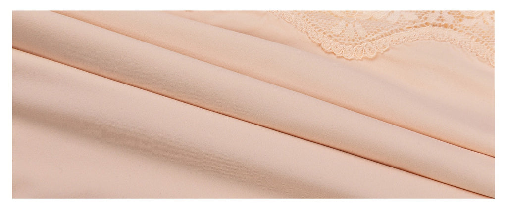 Spitzenbesetzte formende Bodysuit-Shorts