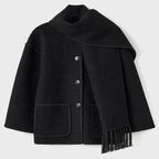 Eleganter Damen-Wollmantel im Oversize-Look mit passendem Schal