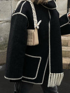 Eleganter Damen-Wollmantel im Oversize-Look mit passendem Schal