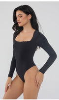 Langärmeliger Bodysuit mit Spitzenkragen