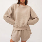 Conjunto de salón para mujer con top texturizado y shorts