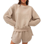 Conjunto de salón para mujer con top texturizado y shorts