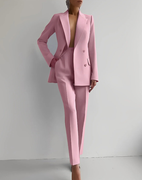 Women's Suit with Fitted Cut, Premium Material and Warming Fit - Perfect for Autumn - Pink