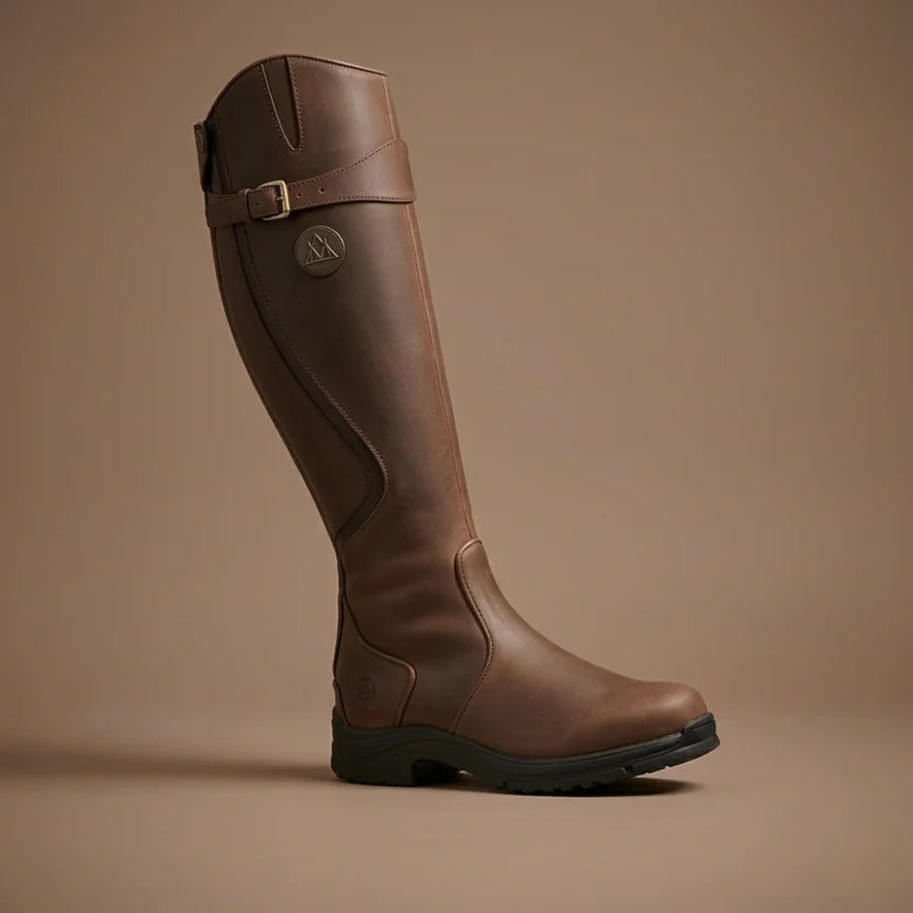 Elegant Waterproof Women's Boots | Warm Outdoor Boots