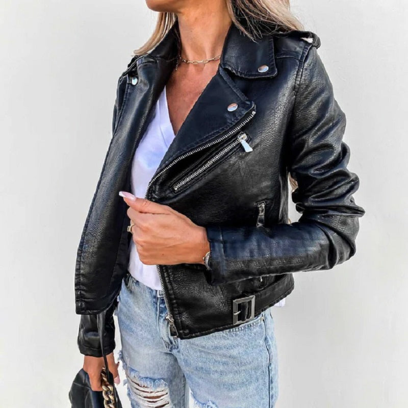 Schwarze Bikerjacke aus Kunstleder für Damen mit asymmetrischem Reißverschluss