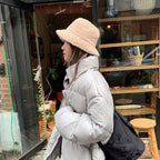 Gorro tipo pescador cálido de lana de cordero para mujer