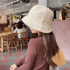 Gorro tipo pescador cálido de lana de cordero para mujer