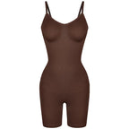 Nahtloser formender Bodysuit mit verstellbaren Trägern