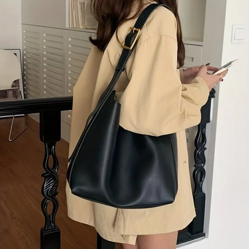 Bolso de cuero para mujer: elegante, clásico y con estilo