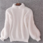 Vintage-Style Angora Sweater with Relaxed Fit and Versatile Design | Perfect for Cold Winter Months - White