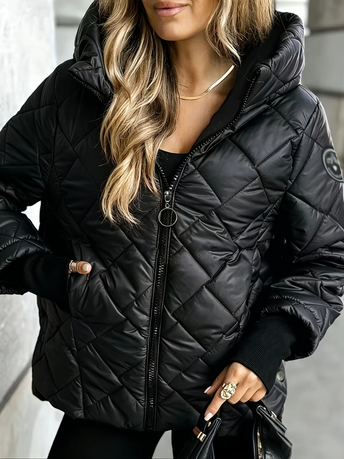 Damen-Steppjacke mit Kapuze
