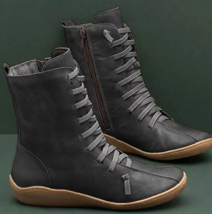 Waterproof Insulated Autumn Boots with Microfiber Lining and Rugged Design - Black