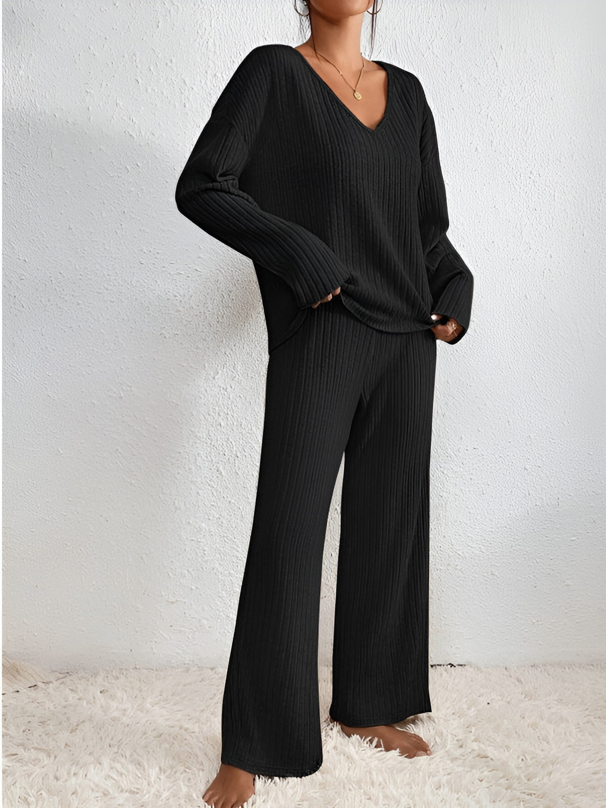 Two-Piece Knit Set with V-Neck Sweater & Pants | Perfect for Autumn & Winter - Black