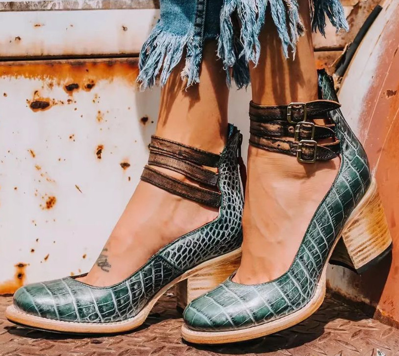 Women's Boots with Block Heel, Comfortable Boots for Everyday - Perfect for Autumn and Winter - Green