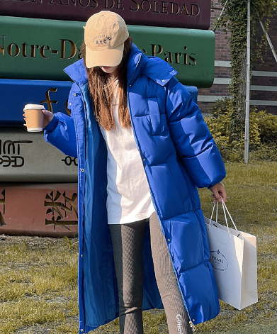 Warm Winter Jacket with Detachable Hood and Zip Pockets | Perfect for Cold Winter Months - Blue