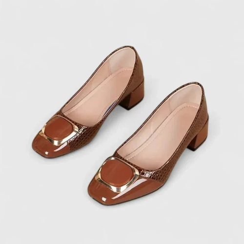 Elegante Damen-Lederschuhe mit Goldschnalle