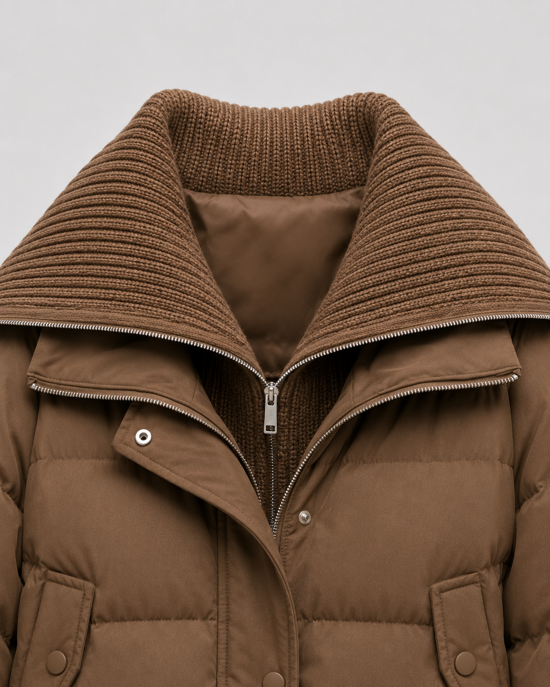 Kurze Steppjacke mit Strickkragen für Damen