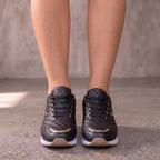 Tenis de cuadros con cordones para mujer