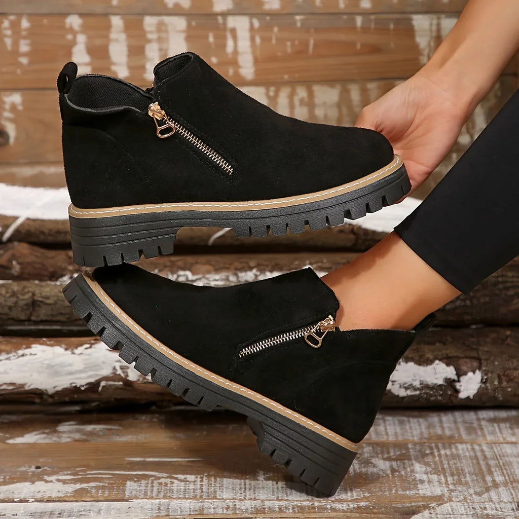 Damen-Ankle-Boots aus Leoparden-Veloursleder mit seitlichem Reißverschluss und grober Profilsohle