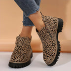 Damen-Ankle-Boots aus Leoparden-Veloursleder mit seitlichem Reißverschluss und grober Profilsohle