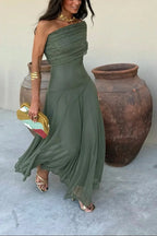 Elegant Pleated One-Shoulder Maxi Dress