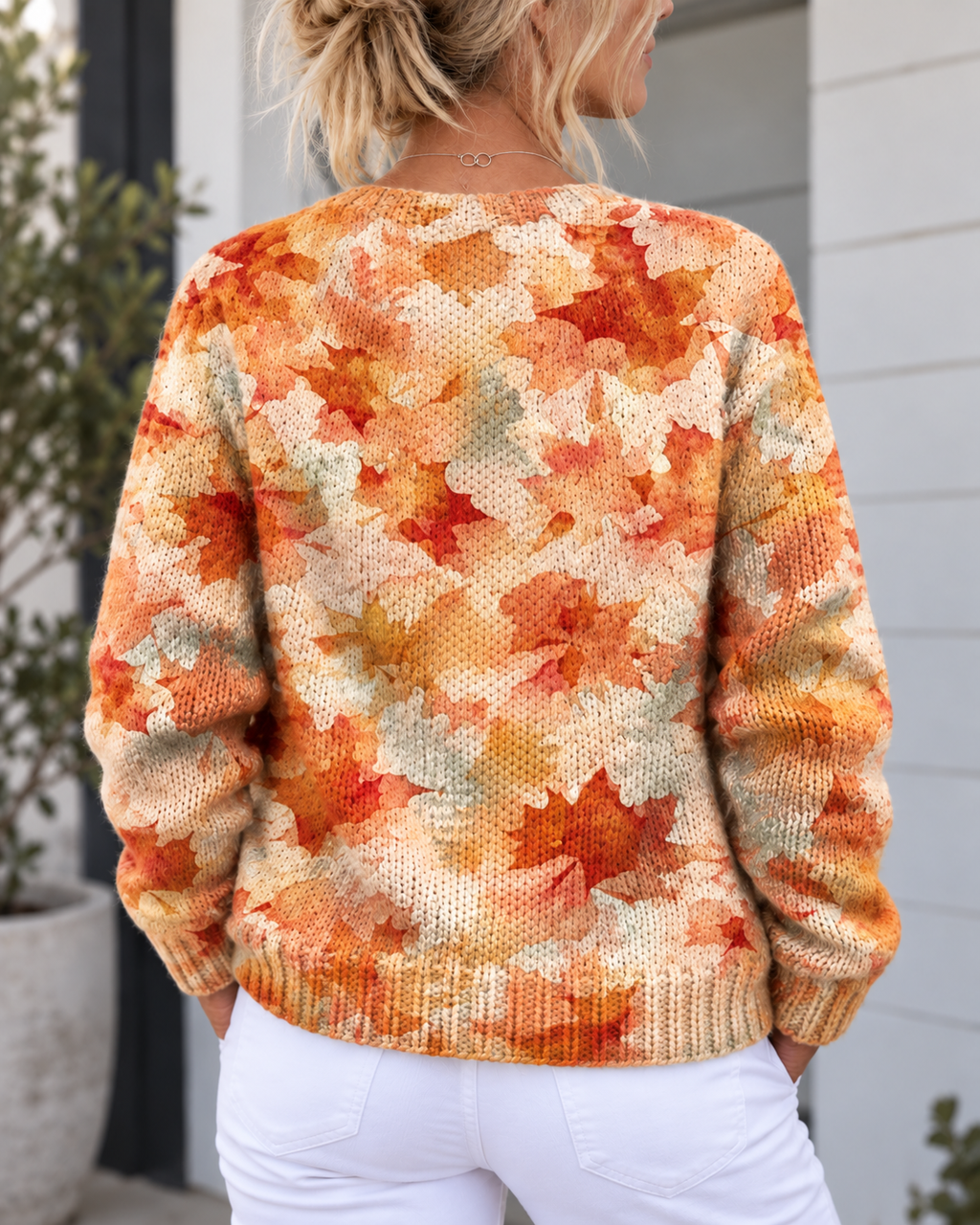 Strickjacke mit Knopfleiste und Herbstblätter-Motiv für Damen