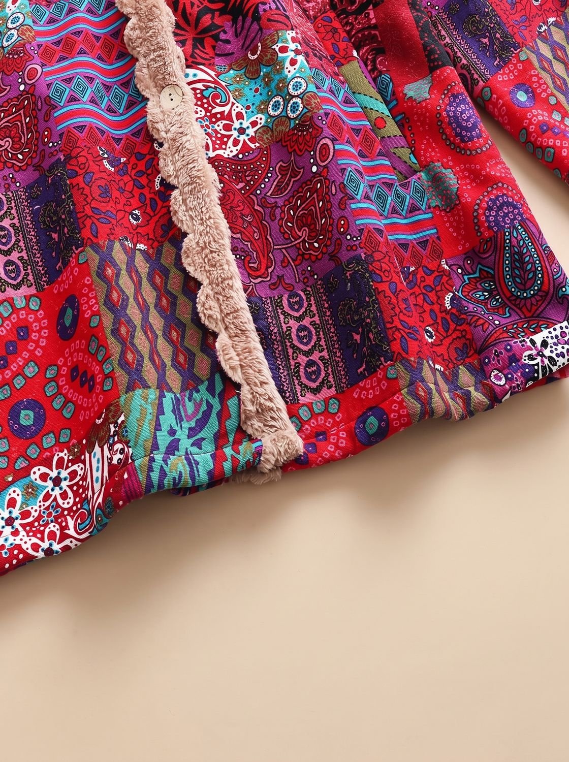 Damen-Kapuzenjacke im Boho-Patchwork-Stil mit Fleecefutter