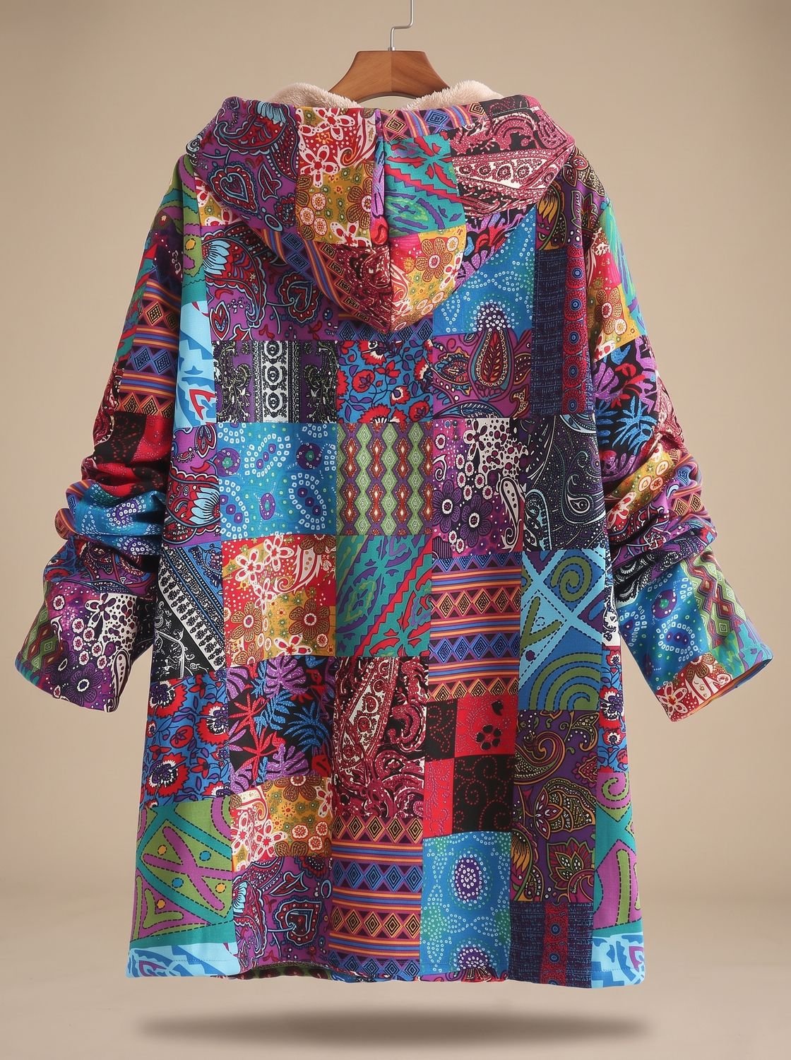 Damen-Kapuzenjacke im Boho-Patchwork-Stil mit Fleecefutter